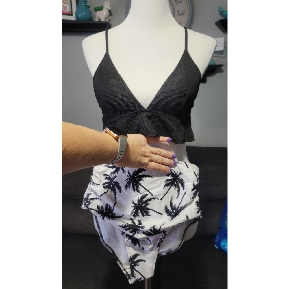 NWT Bikini small, Black And White high waisted tropical bottoms